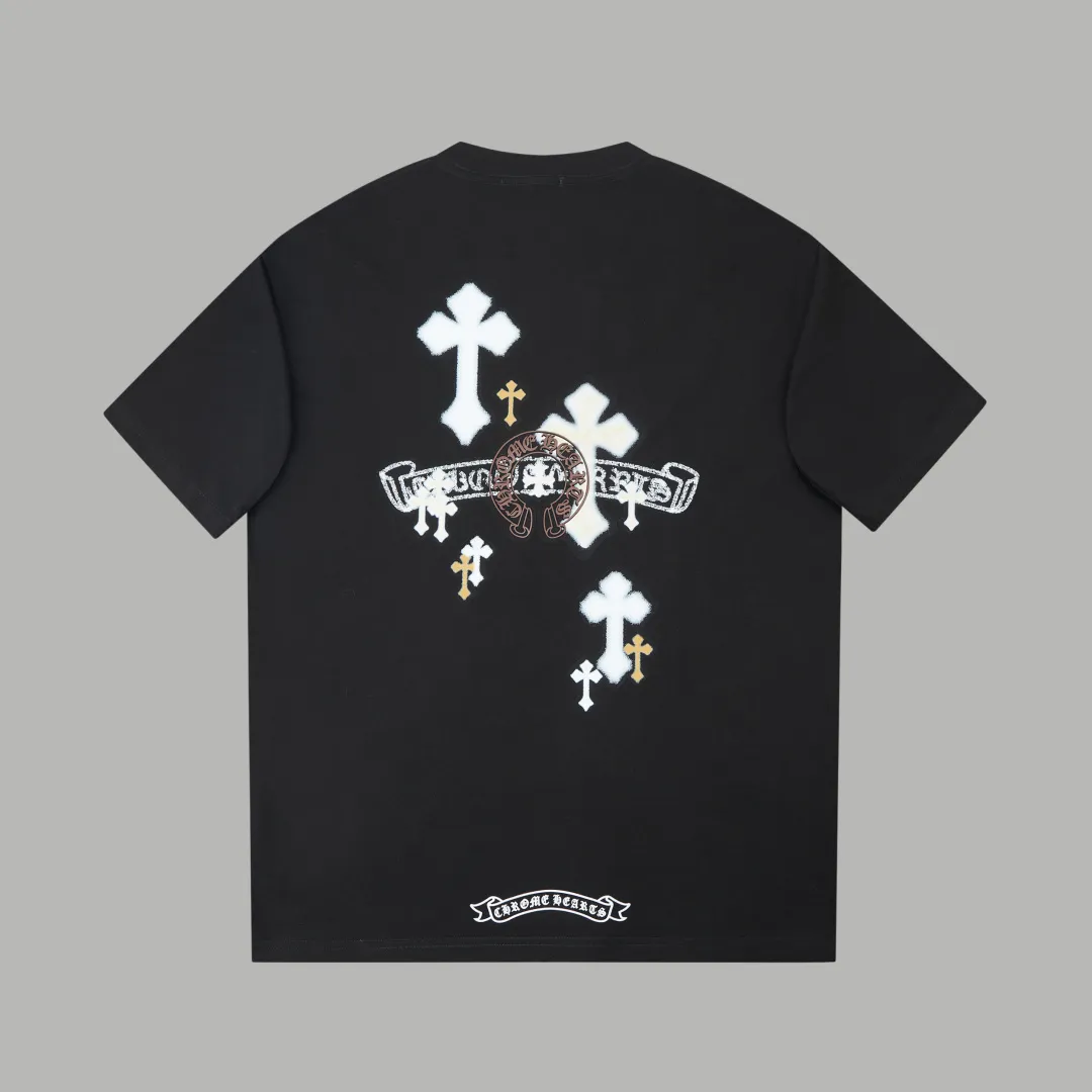 🅿️220 ✨CH✨🆕25SS spring and summer new style Crow Heart ✝ frame logo patch short sleeves Light luxury essential item for daily commuting for men and women Correct version Welcome to compare Detailed features · 260g 100% pure cotton double yarn jersey fabric · Custom dyed in the same cylinder, special thickened 32 double-ply 1X1 threads · Double-needle stitching and cross-stitching technology · Original main mark, washed tag, branded moisture-proof paper packaging Color: White/Black/ Size: S/M/L/XL